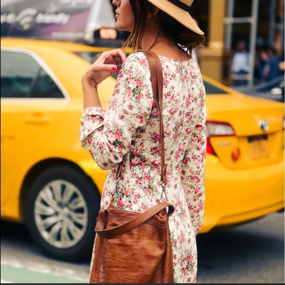 A 5⭐️ Fall Fav! Flowing Blooms Boho Maxi Dress W/Slim Full Skirt, Floral Maxi - Picture 3 of 11